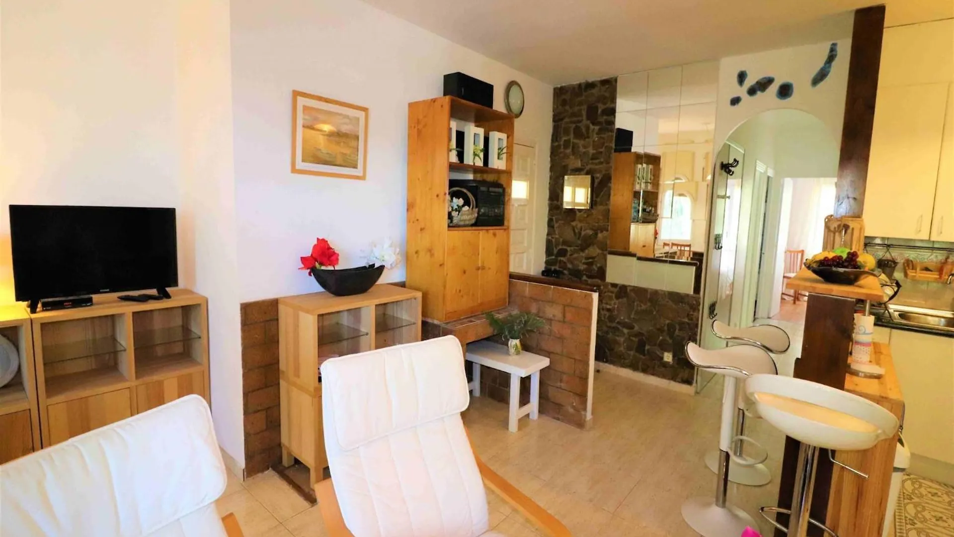 Spacious Apartment With Barbecue Montjoi 0*,