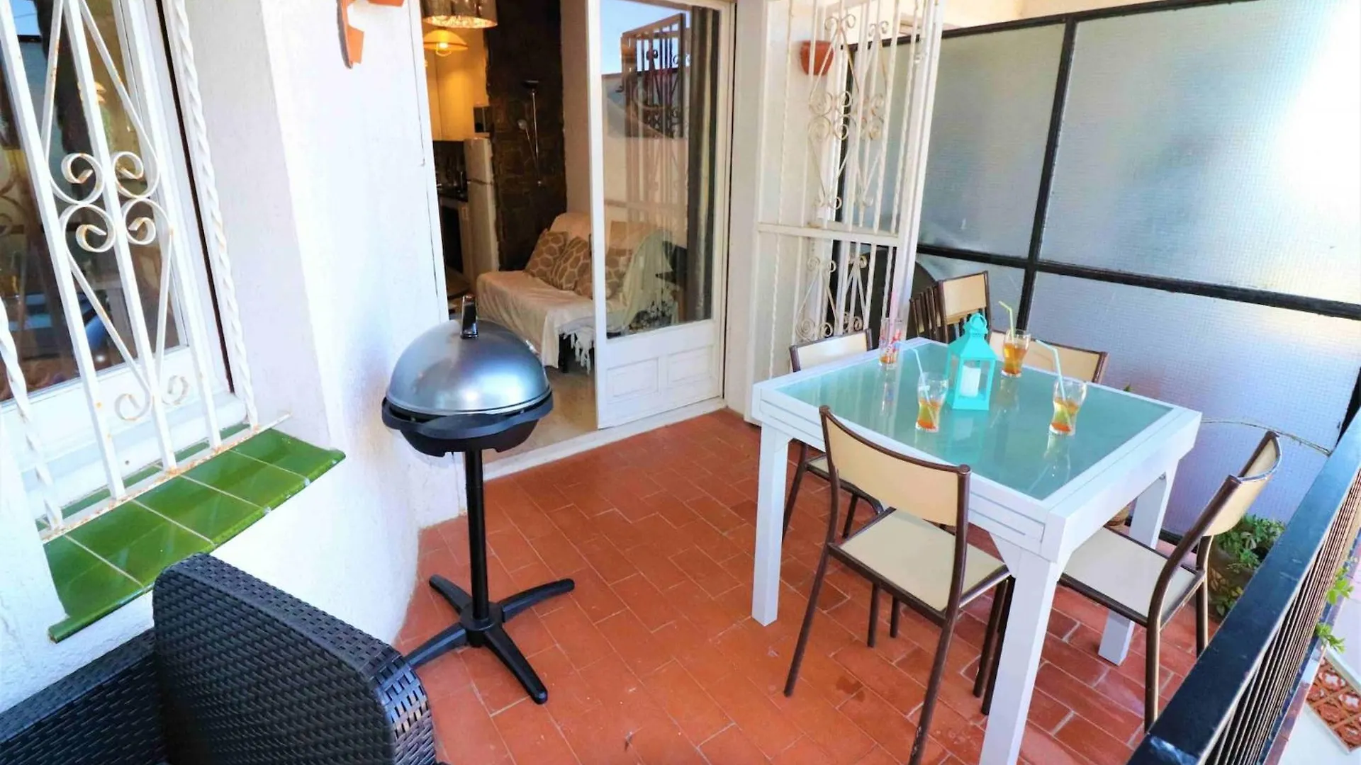 Spacious Apartment With Barbecue Montjoi